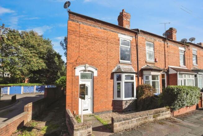 3 bed property, in Thimblemill Road, £195,000
