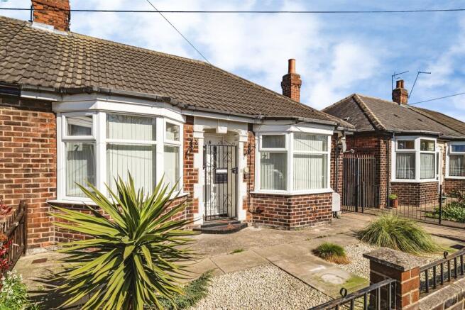 2 bed property, in Telford Street, £140,000