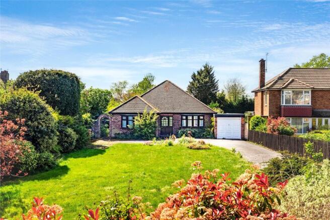 2 bed property, in Burton Road, £375,000