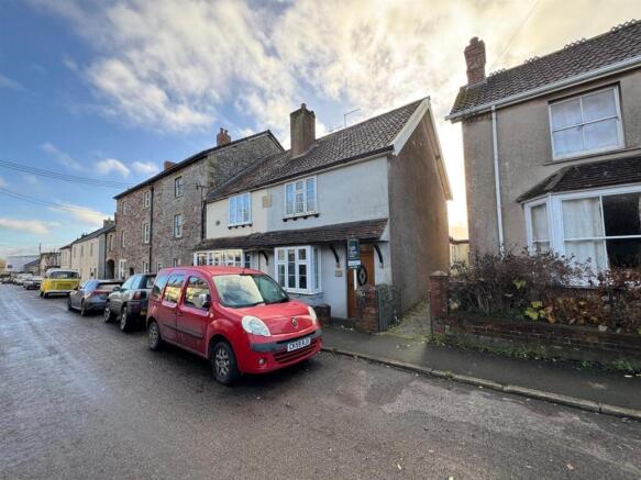2 bed property, in Leigh Upon Mendip, £210,000