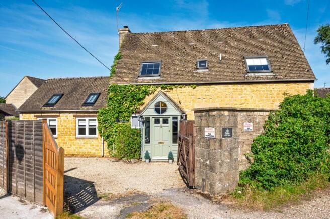 3 bed property, in Station Road, £550,000