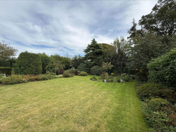 Land, in 2 Woodland Road, £375,000