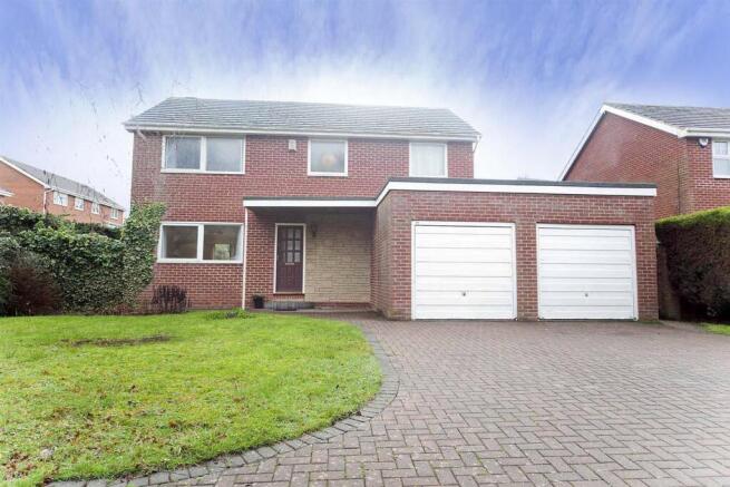 4 bed property, in Dunston Road, £299,950