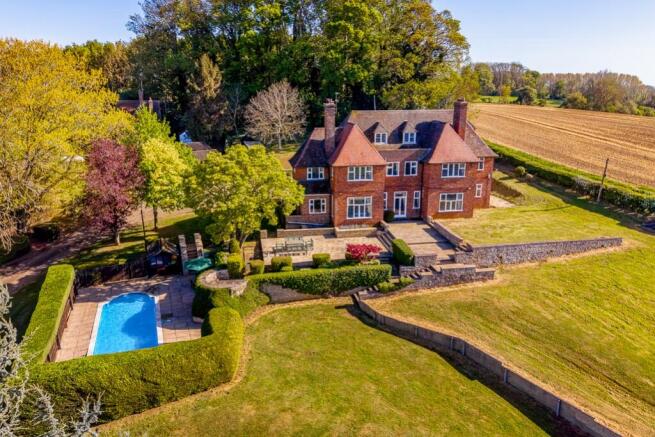 6 bed property, in Carlton Road, £1,100,000