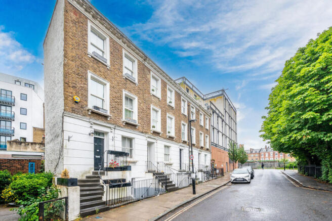 2 bed property, in Springfield Lane, £540,000