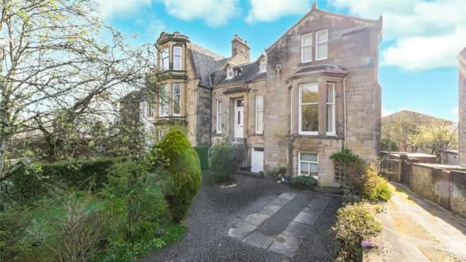 5 bed property, in Pitt Terrace, £575,000