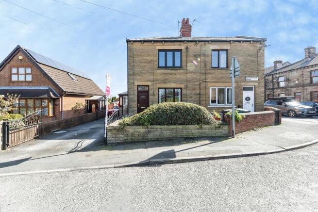 3 bed property, in Westerton Road, £250,000
