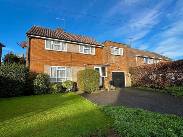 4 bed property, in Dover Road, £595,000