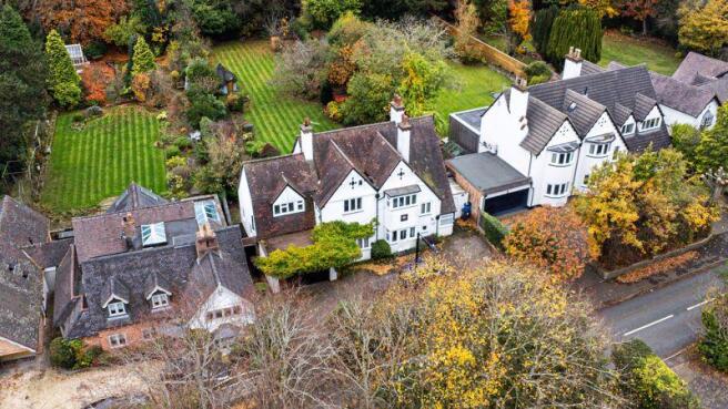 5 bed property, in Four Oaks Road, £1,350,000