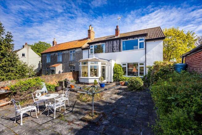 3 bed property, in Chapel Lane, £339,950