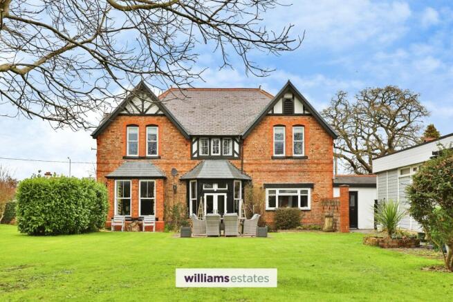 6 bed property, in Ruthin Road, £795,000