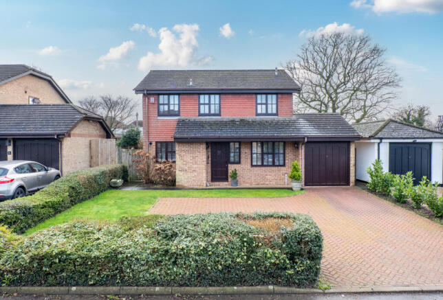 4 bed property, in Mill Lane, £600,000