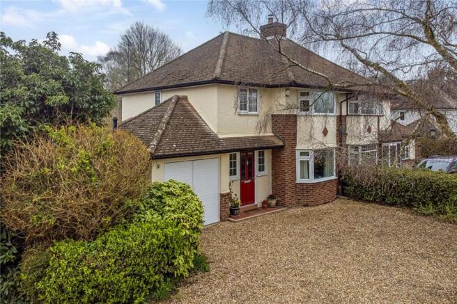 3 bed property, in Harlton Road, £750,000