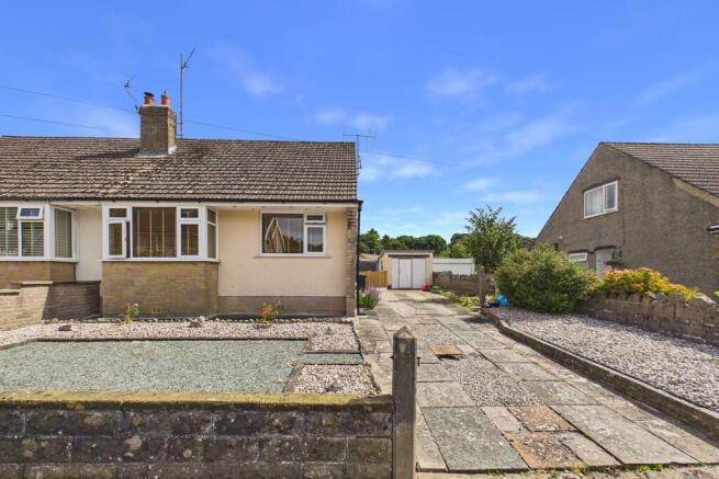 2 bed property, in 75 Croftlands, £225,000