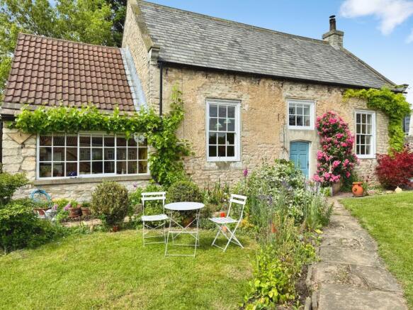 1 bed property, in The Meeting House, £350,000