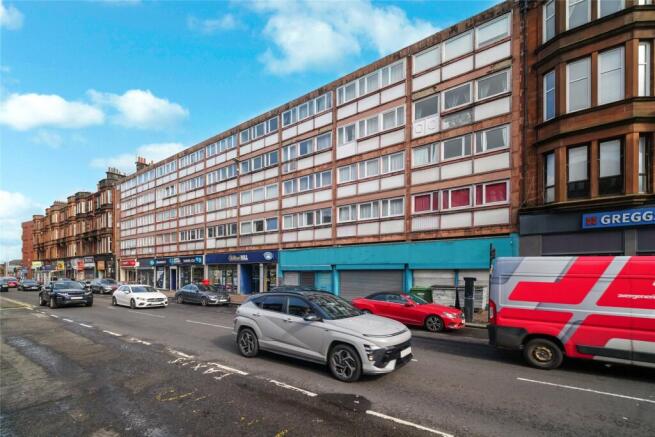 2 bed property, in Great Western Road, £75,000
