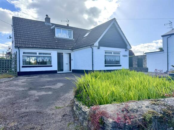 3 bed property, in Mathern, £450,000