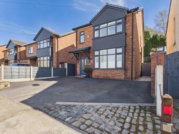 3 bed property, in Broadbottom Road, £400,000