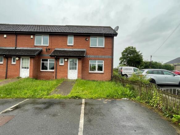 3 bed property, in Fir View, £75,000