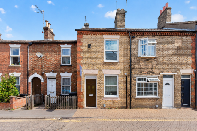 2 bed property, in 20 Monument Street, £49,000