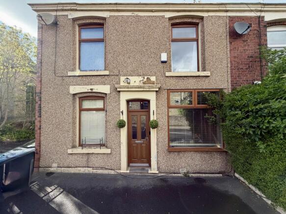2 bed property, in Livesey Branch Road, £97,000