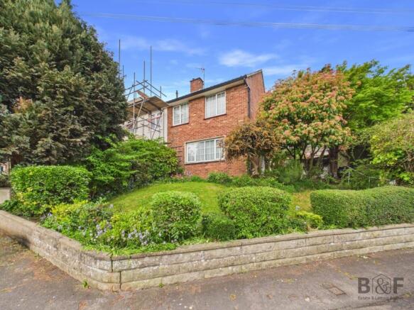 2 bed property, in Westbourne Road, £255,000