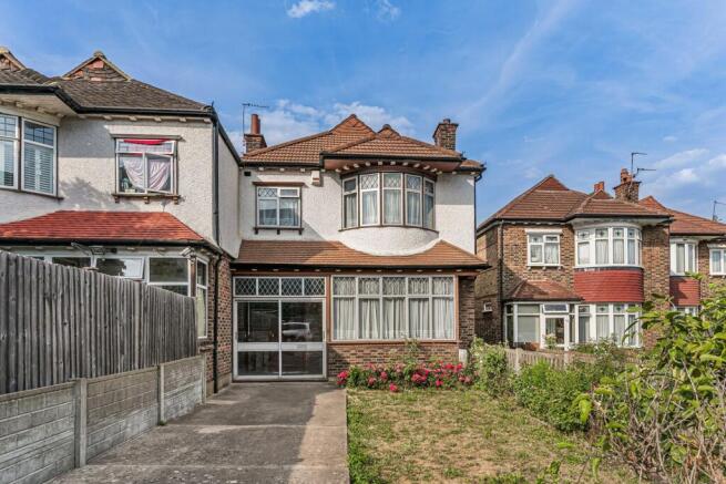 4 bed property, in Leigham Court Road, £750,000