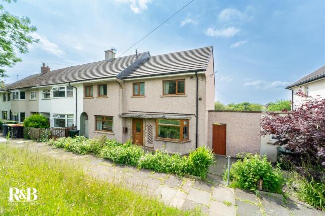 5 bed property, in Slaidburn Drive, £225,000