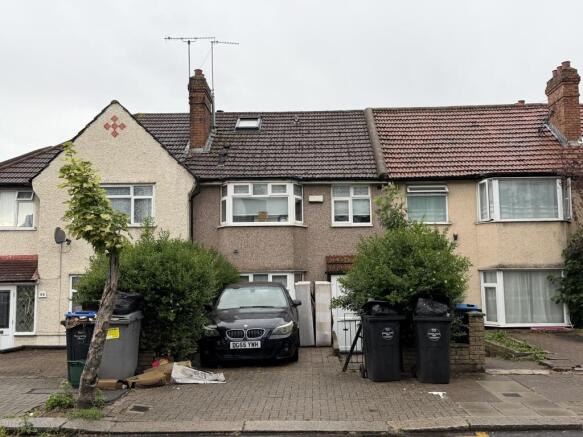 6 bed property, in 97 Coles Green Road, £325,000
