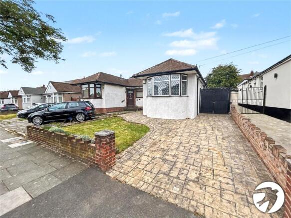 2 bed property, in Sutherland Avenue, £425,000