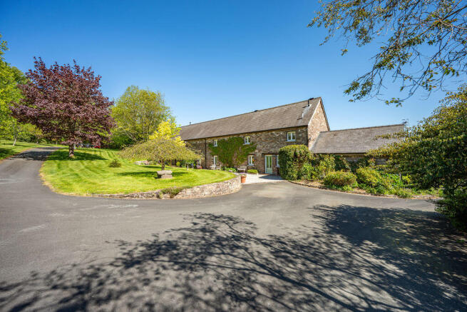5 bed property, in Llanellen, £1,350,000