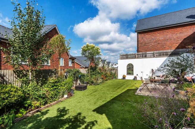 3 bed property, in Golding Road, £600,000