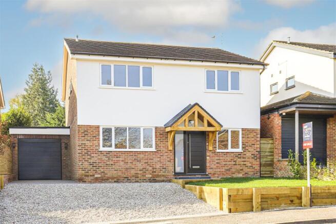 4 bed property, in The Spinney, £975,000