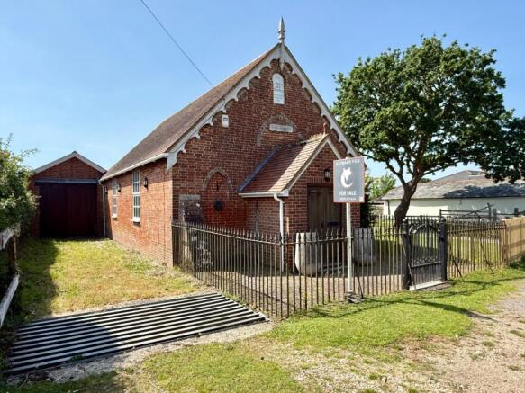 2 bed property, in Lymington Road, £575,000