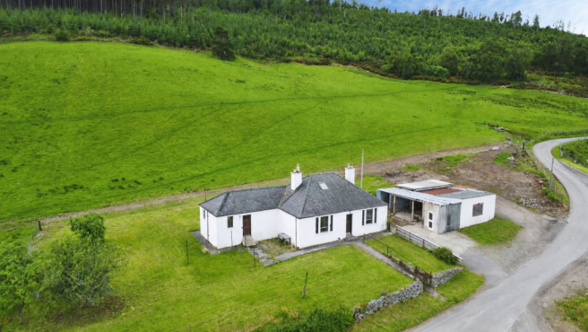 4 bed property, in Dingwall IV7, £225,000