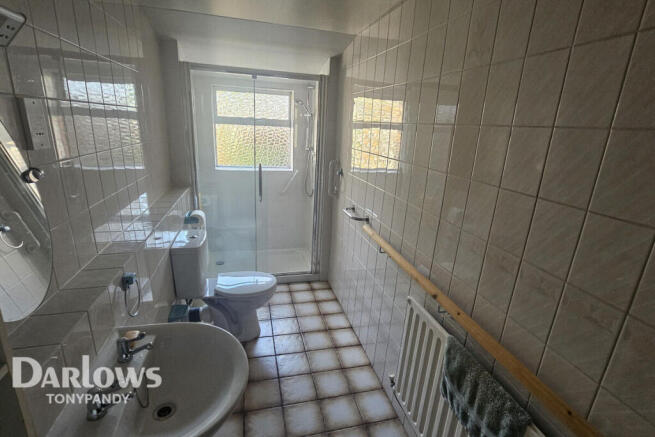 3 bed property, in Eirw Road, £190,000