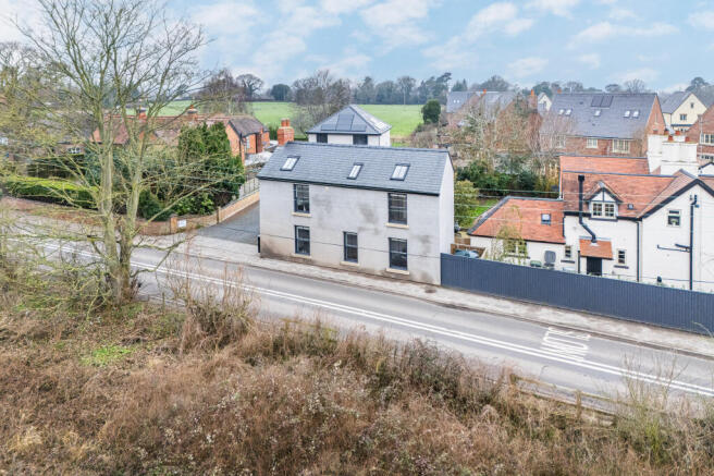 3 bed property, in Grey House, £240,000