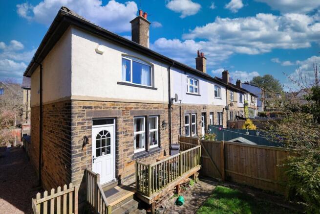 3 bed property, in Gladstone Road, £240,000