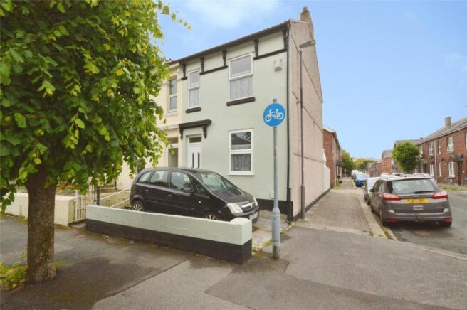 3 bed property, in Laira Bridge Road, £170,000