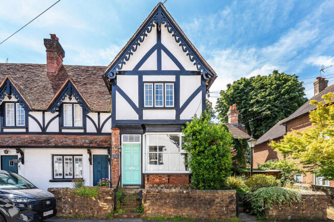 2 bed property, in The Old Sweet Shop, £585,000