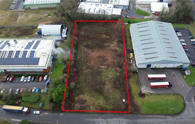 Land, in Land At Oakwood Close, £350,000