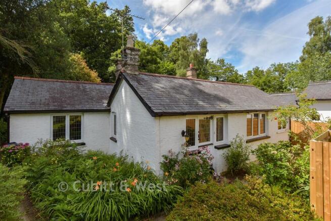 2 bed property, in Roman Road, £500,000