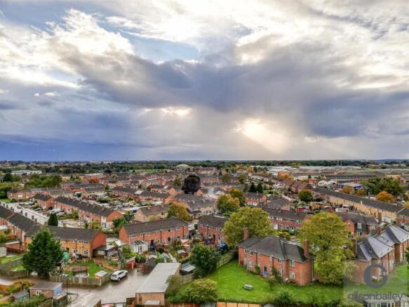 2 bed property, in Ashbourne Tower, £100,000