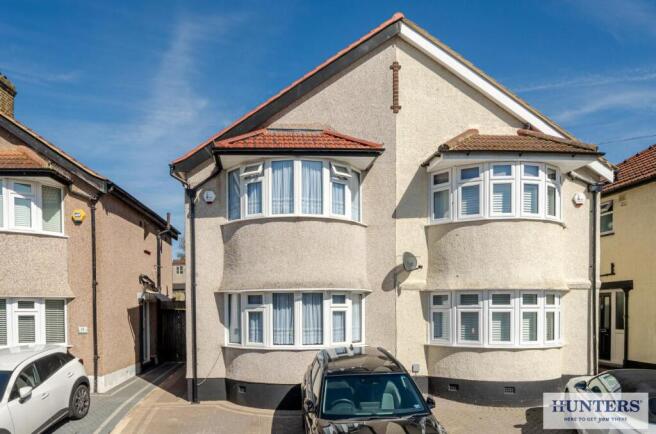 3 bed property, in Budleigh Crescent, £450,000