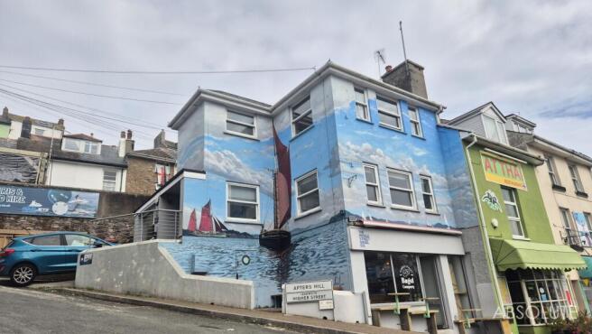 3 bed property, in Apters Hill, £400,000