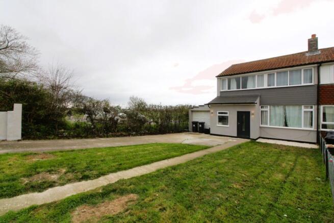 3 bed property, in 74 Darkfield Way Woolavington, £240,000