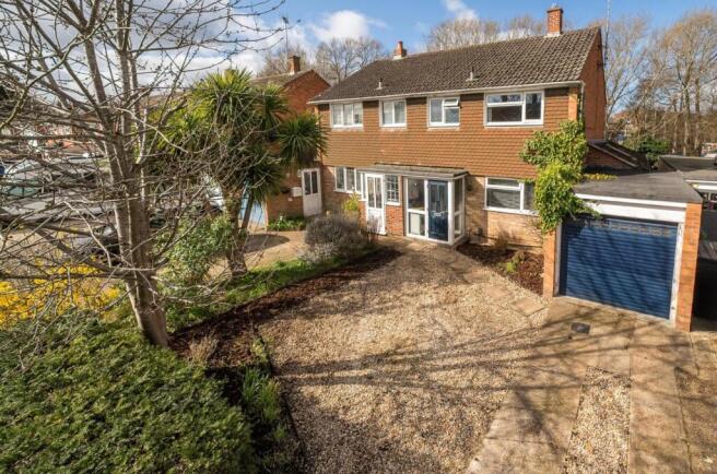 3 bed property, in Clifton Road, £550,000