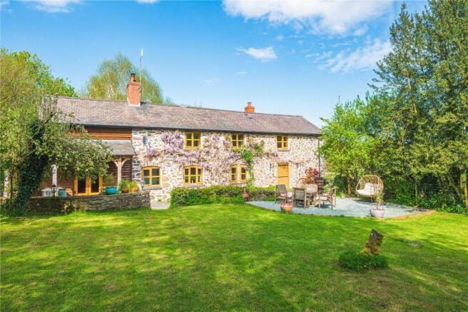 4 bed property, in Dolanog, £950,000
