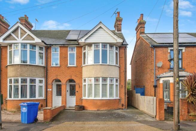 3 bed property, in Sidegate Lane, £315,000