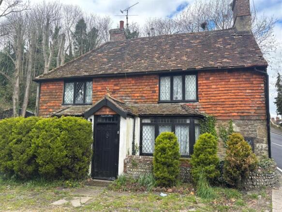 4 bed property, in The Strand, £450,000